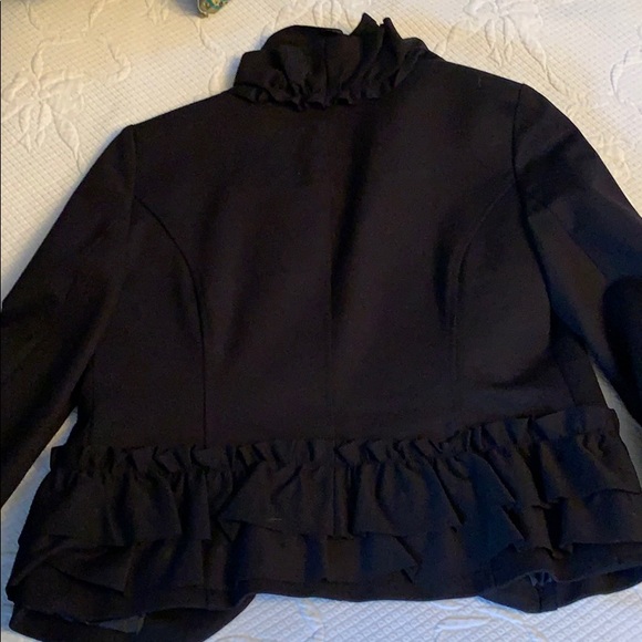 🖤Black Ruffle Blazer🖤 - Picture 7 of 8